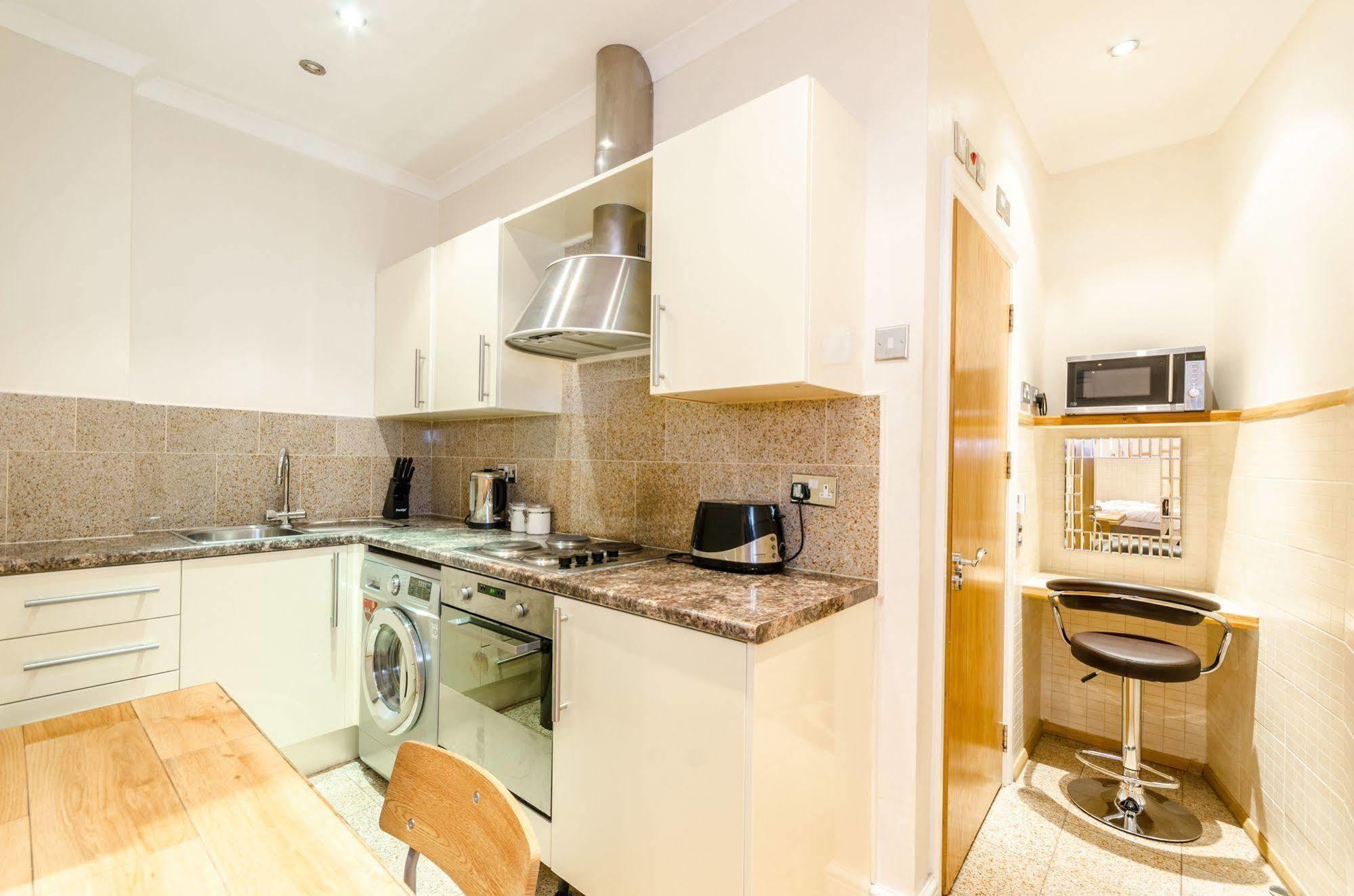 לונדון Milestone Apartments מראה חיצוני תמונה